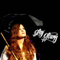 /album/galeria-de-fotos-speed-teen/demi-lovato-love-her-stay-strong-favim-com-286547-jpg/